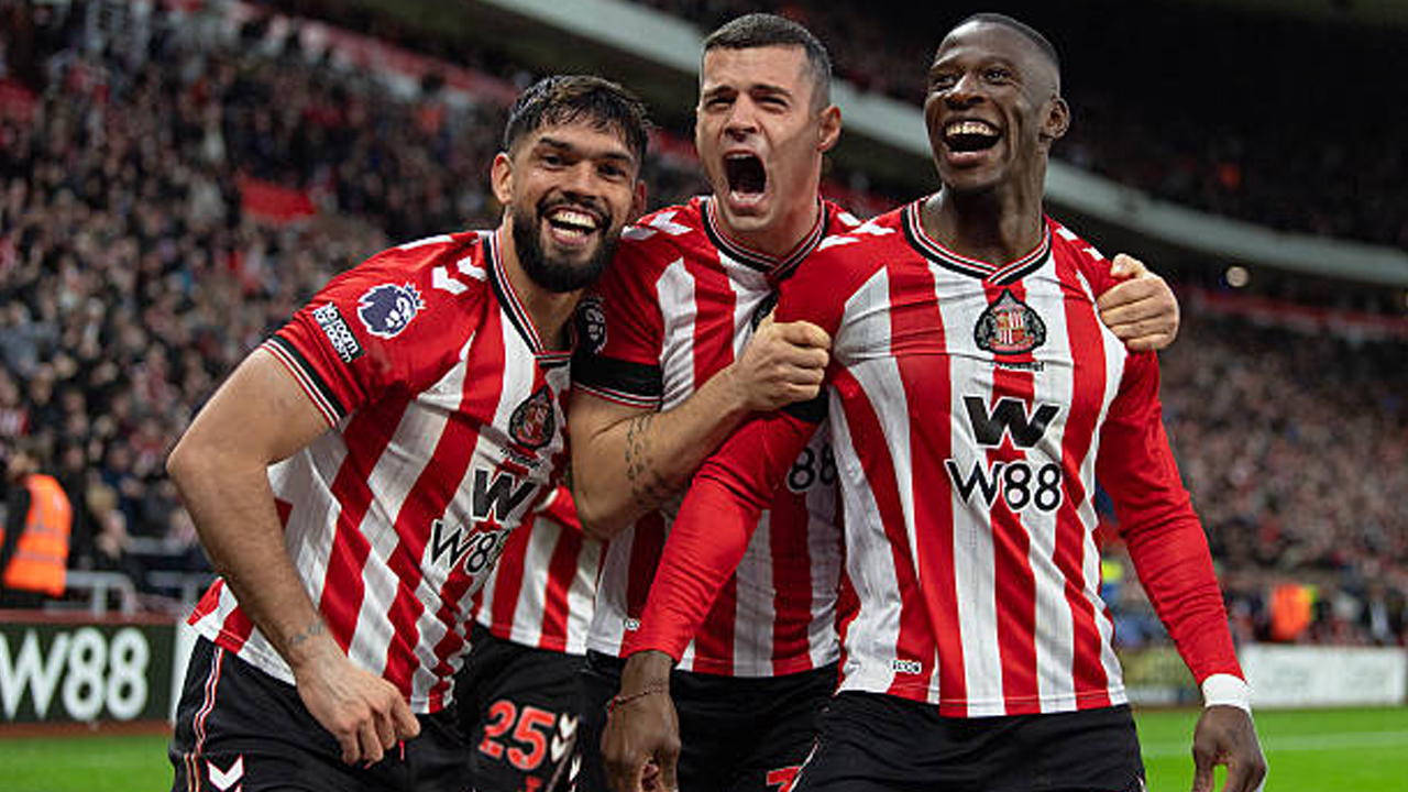 Pertahanan Jadi Andalan Sunderland Jelang Duel Bersejarah Kontra Leeds