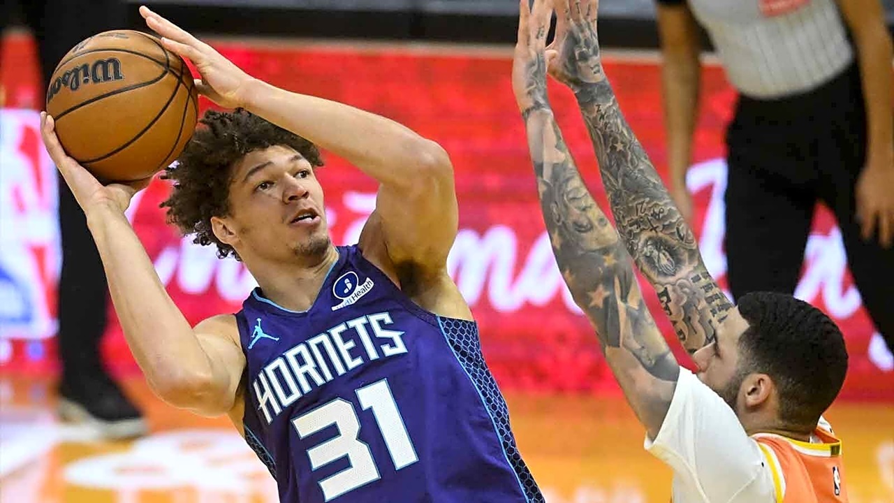 Tidjane Salaun Berhasil Membuat Pelatih Hornets Terkesan