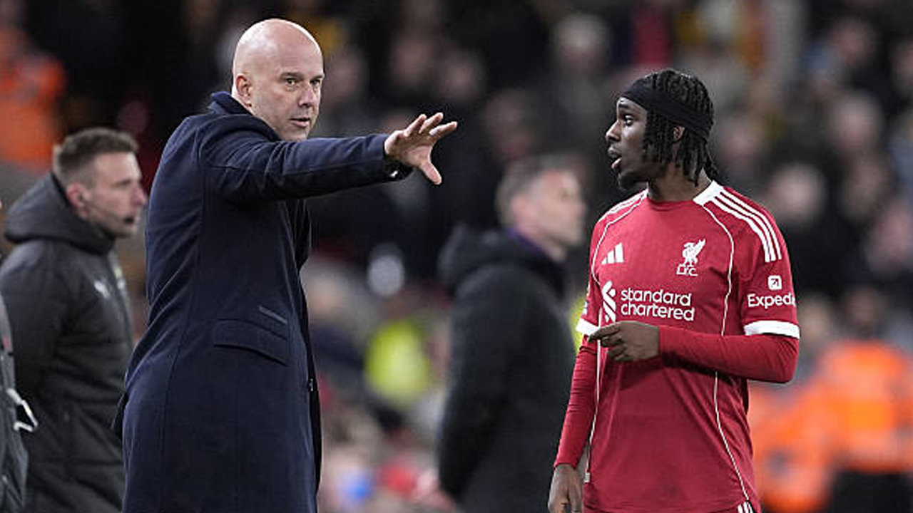 Vital di Sisi Kanan, Arne Slot Sanjung Peran Krusial Jeremie Frimpong