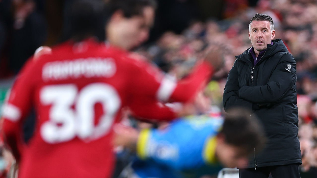 Wolves Tumbang dari Liverpool, Rob Edwards Soroti Transisi dan Duel