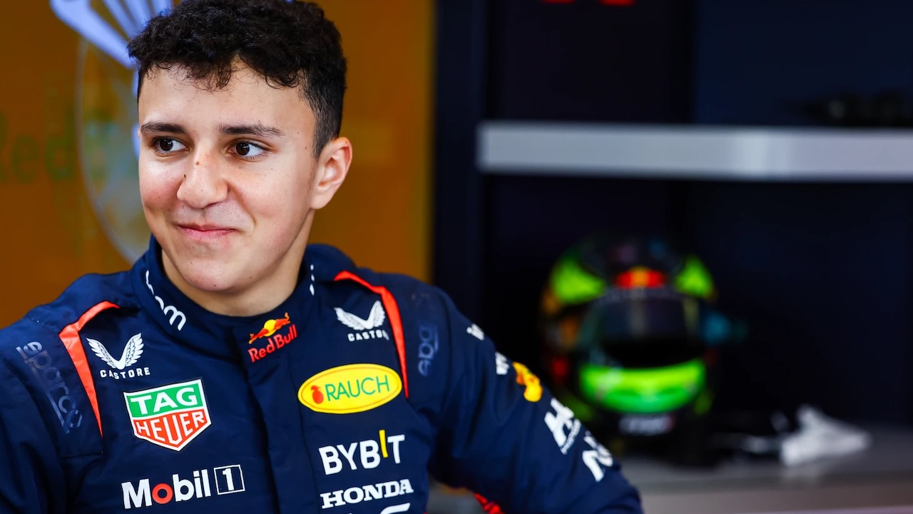 Isack Hadjar Dinilai Lebih Siap Dampingi Verstappen Dibanding Pendahulunya