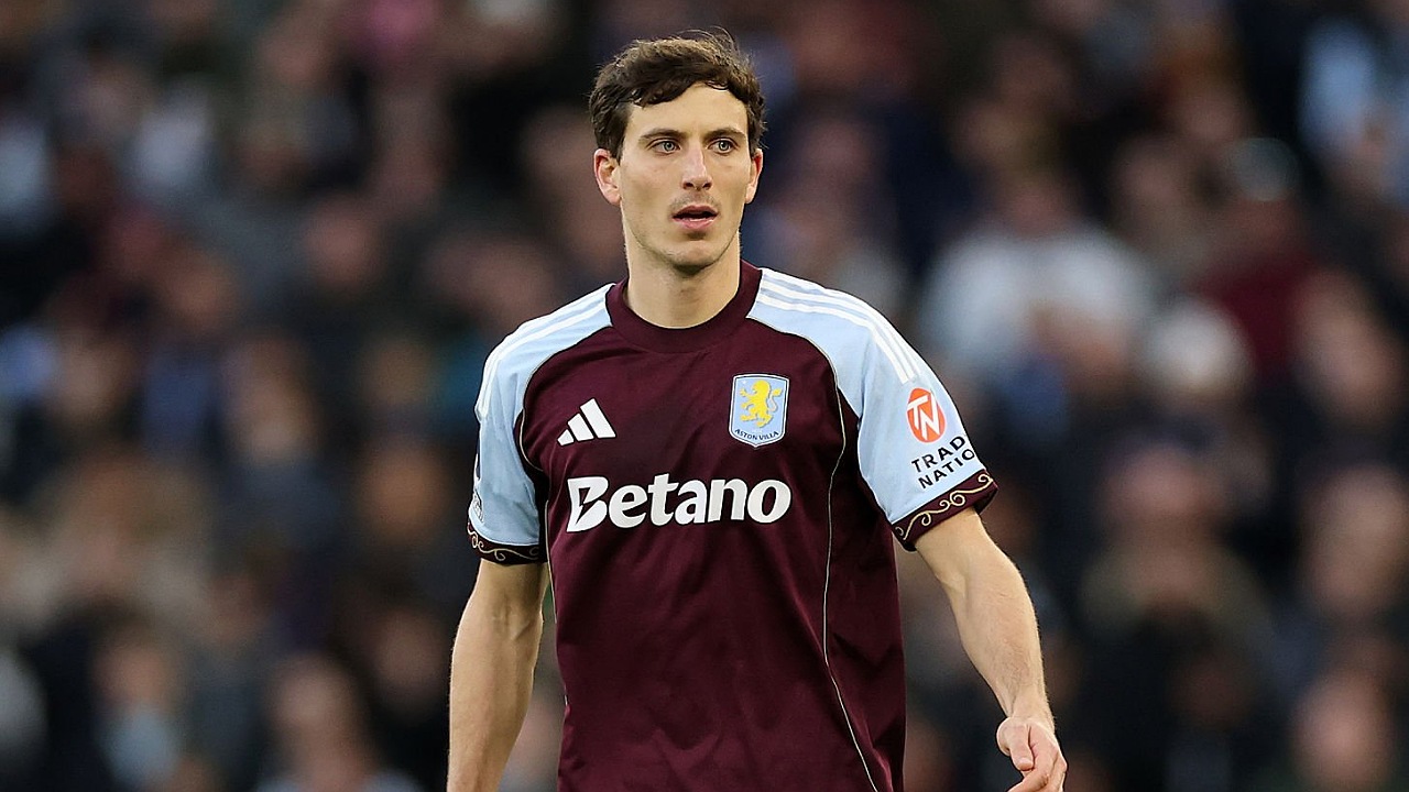 Bek Aston Villa, Pau Torres