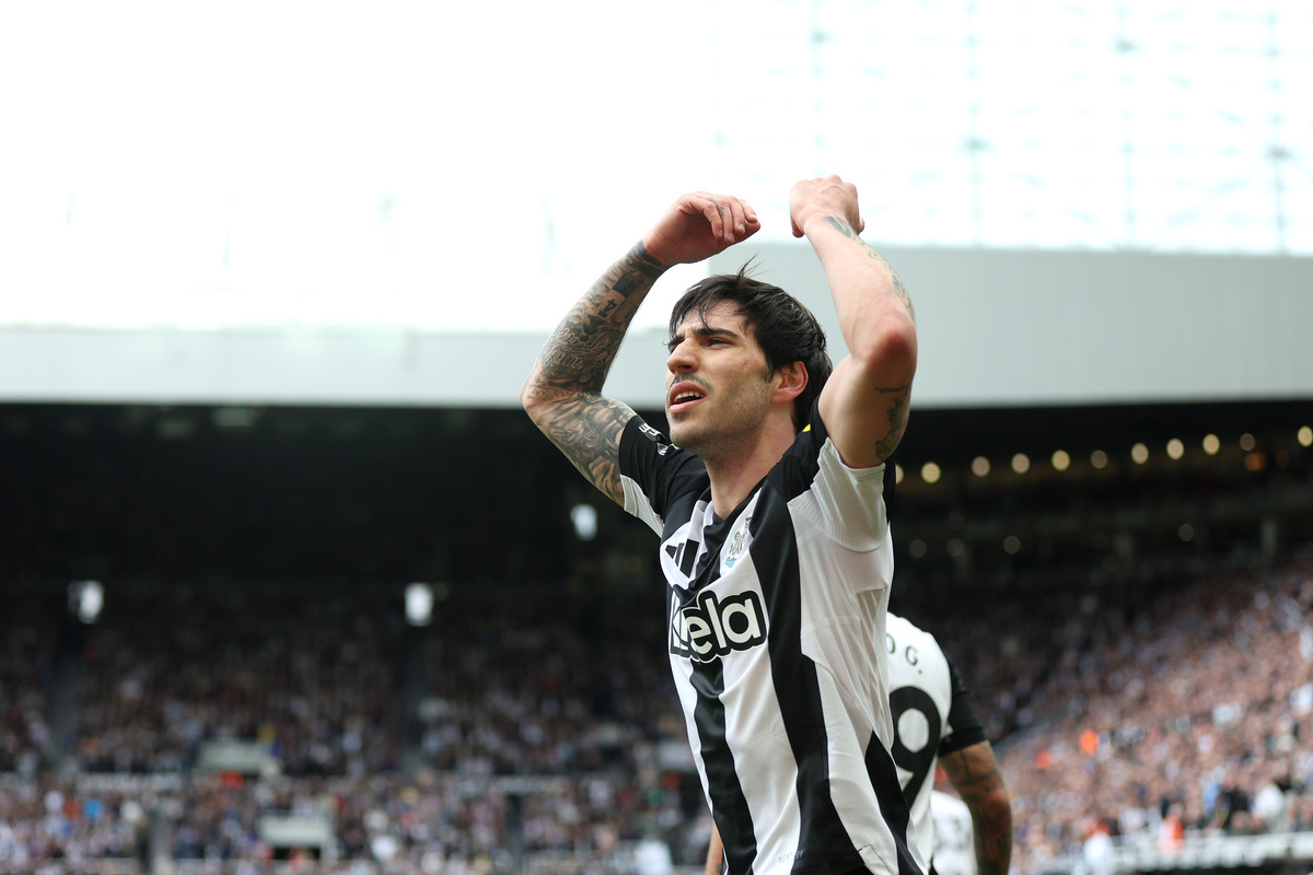 Pjanic: Juventus Harus Rekrut Tonali, Gelandang Italia Terbaik - sumber: (footballitalia)