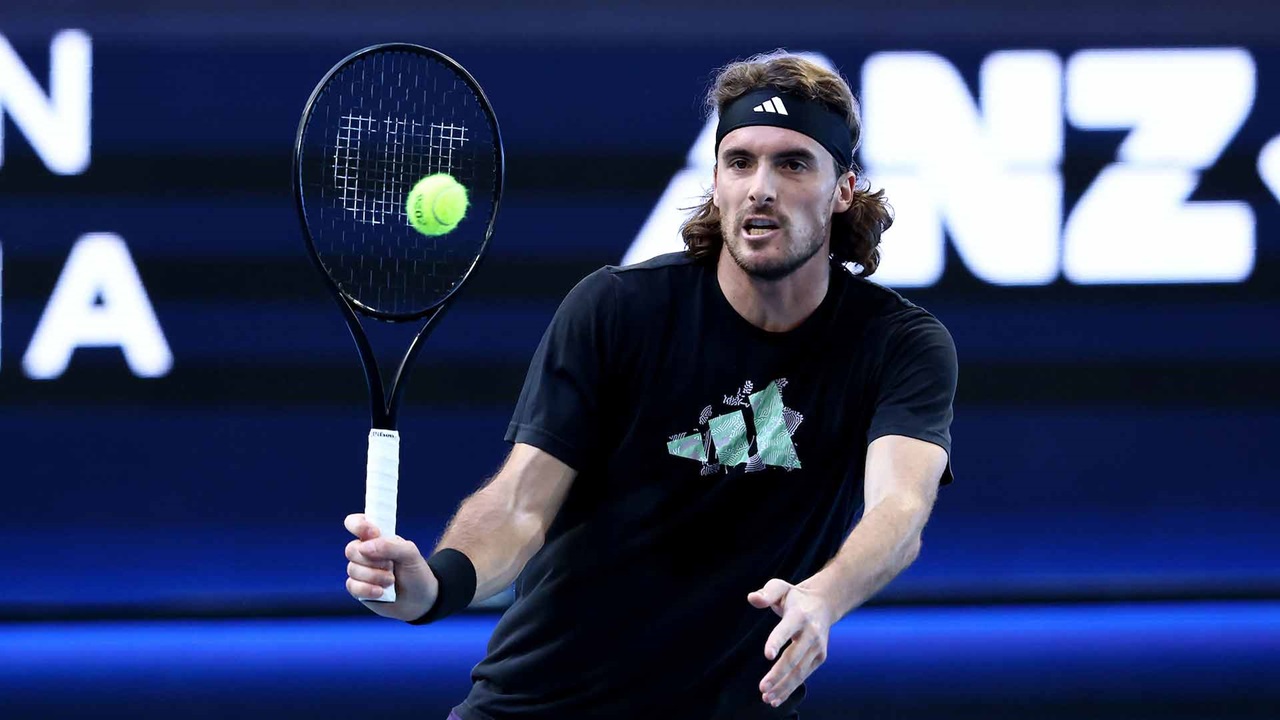 Akibat Cedera, Stefanos Tsitsipas Sempat Pertimbangkan Kembali Kariernya