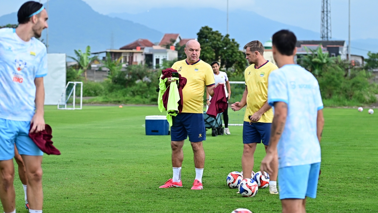 Pelatih Persib, Bojan Hodak