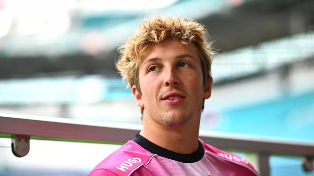 Liam Lawson Mengumpulkan Donasi untuk Penelitian Kanker Payudara