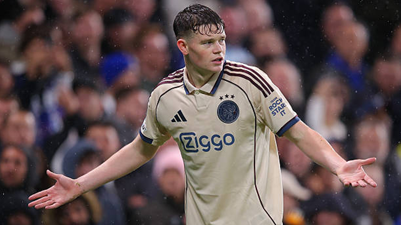 Musim Pinjaman Dipersingkat, James McConnell Kembali ke Liverpool dari Ajax