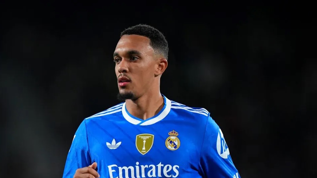 Trent Alexander-Arnold Absen di Piala Super Spanyol