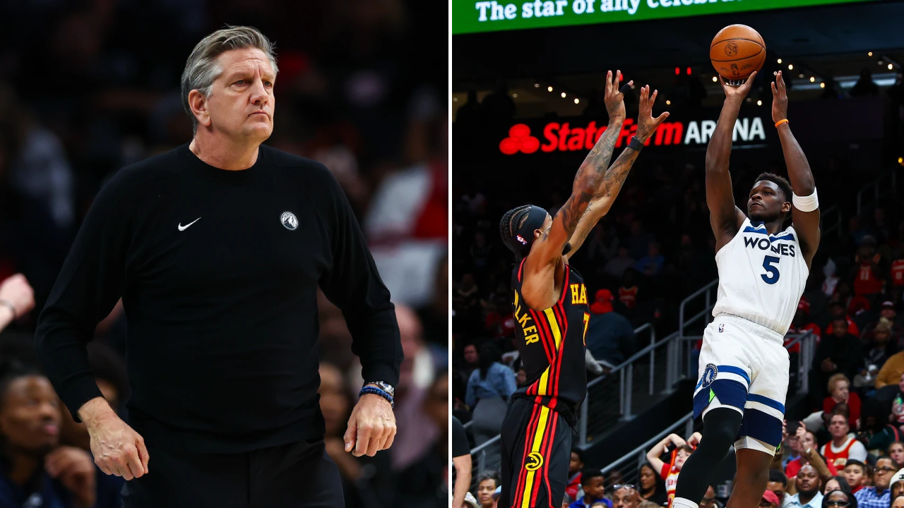 Anthony Edwards (kanan) mencetak 30 poin versus Hawks sebelum pelatih Chris Finch menarik keluar semua starter dengan sisa waktu hampir 8 menit. (Foto: AP)