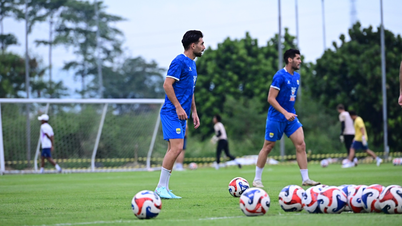 Bek Persib, Frans Putros