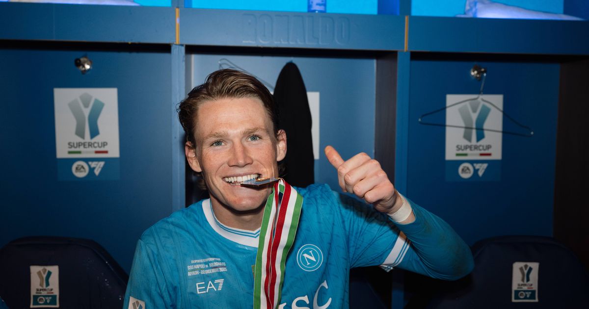 United Diuntungkan dari Klausul Penjualan McTominay - sumber: (manchestereveningnews)