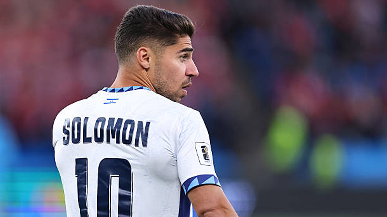 Tidak Diterima, Isu Politik Warnai Transfer Manor Solomon ke Fiorentina