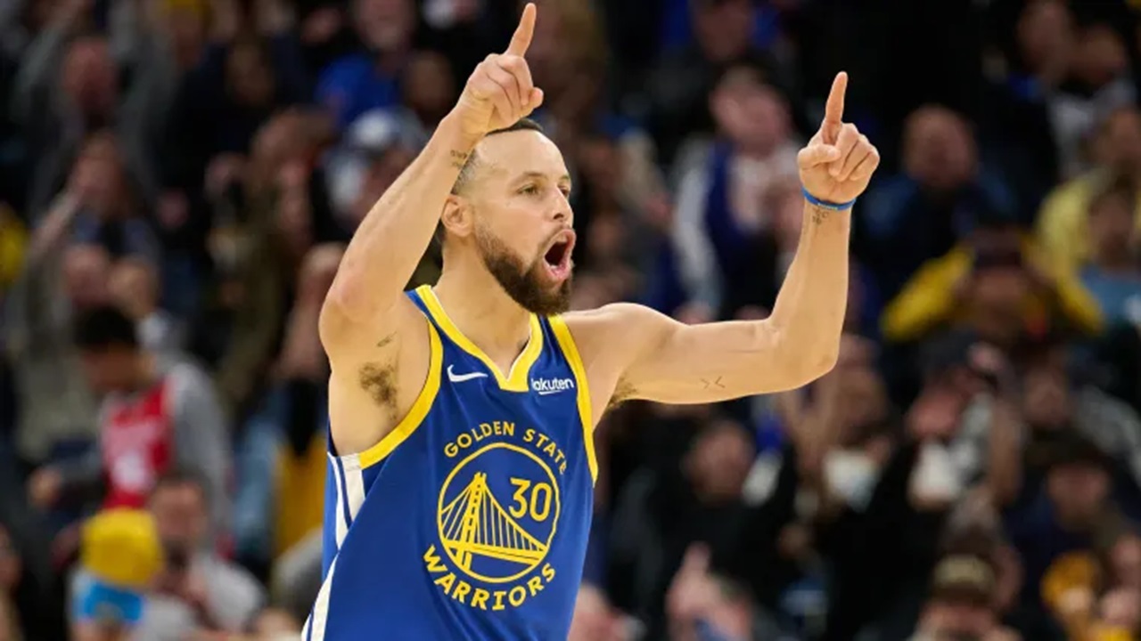 Warriors Tak Diperkuat Tiga Bintang Lawan Thunder
