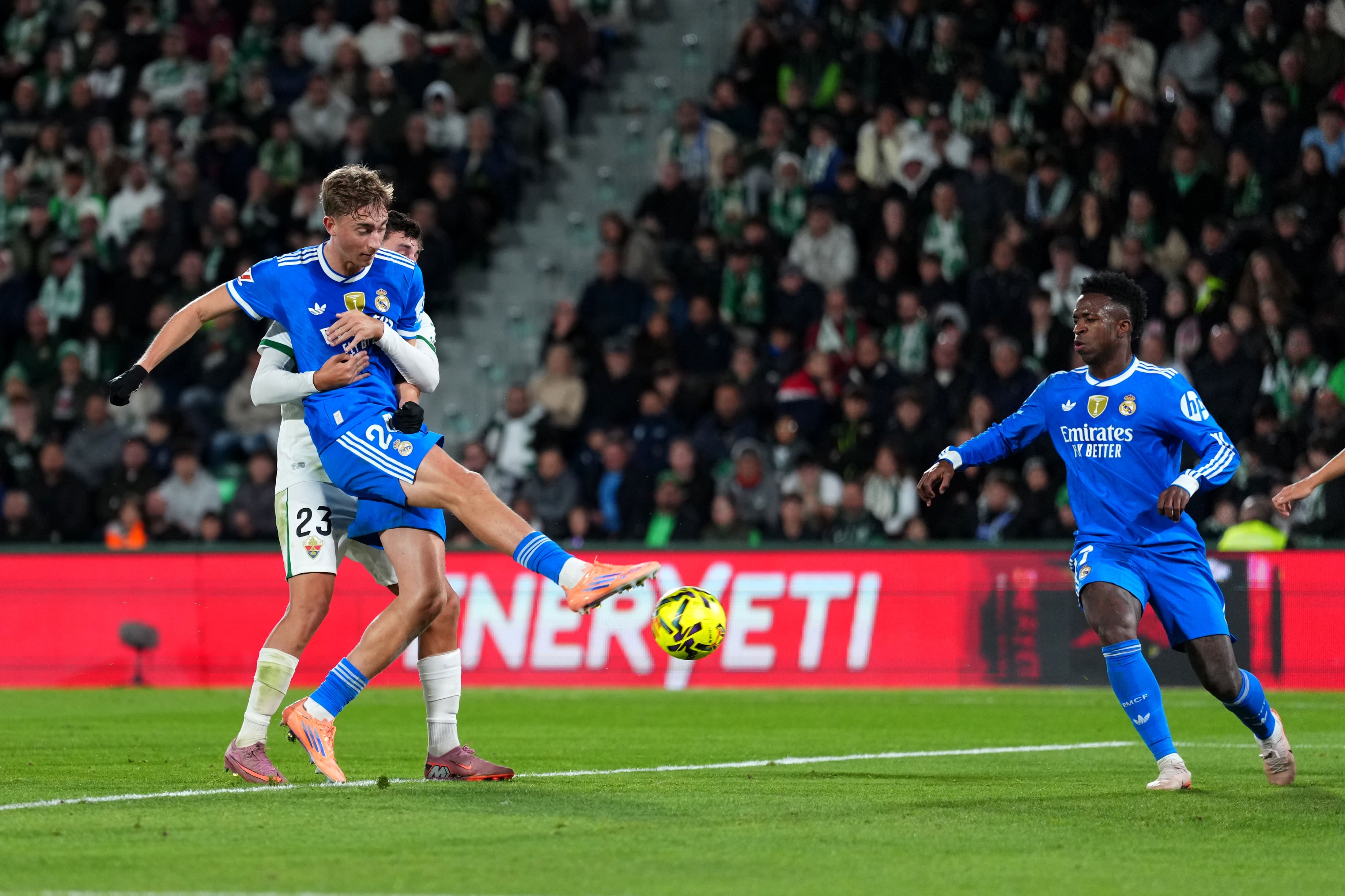 Huijsen Absen Lawan Real Betis Akibat Cedera - sumber: (footballespana)