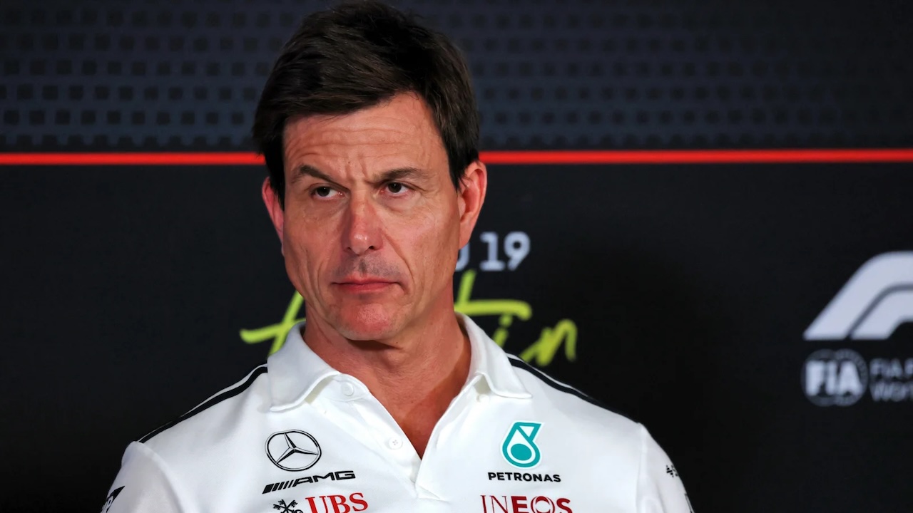 Toto Wolff Tegaskan Cost Cap Bukan Penyebab Utama Mercedes Terpuruk