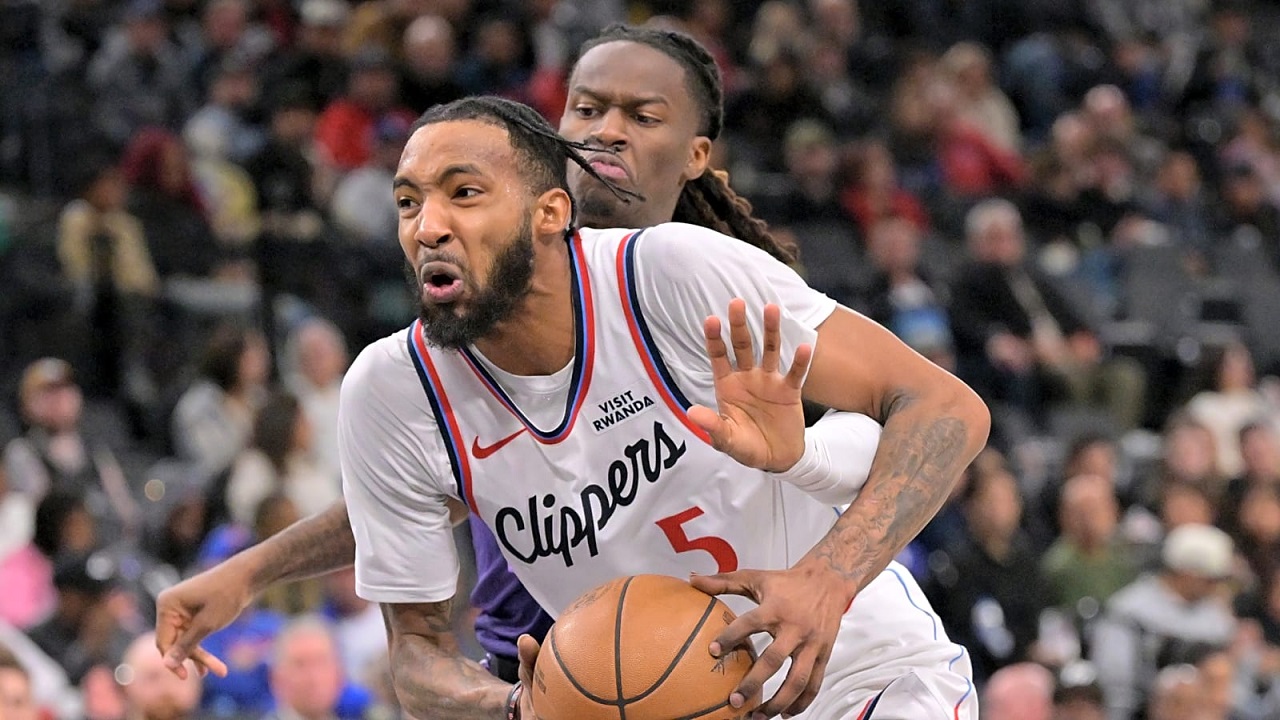 Derrick Jones Didiagnosis Mengalami Cedera MCL Tingkat I