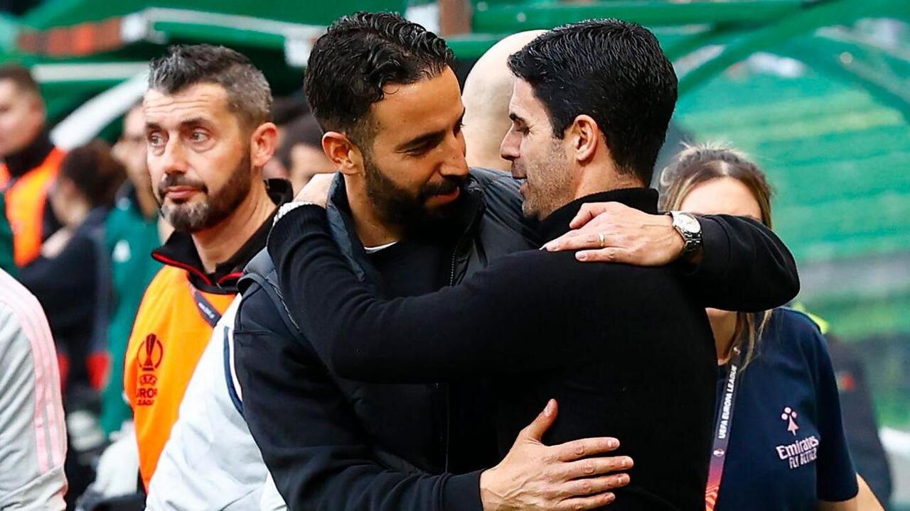 Bek legendaris MU di era 90-an, Paul Parker, mengusulkan salah satu mantan manajer Arsenal sebagai pengganti Ruben Amorim yang baru dipecat oleh klub pada hari ini (5/1) / via Getty Images