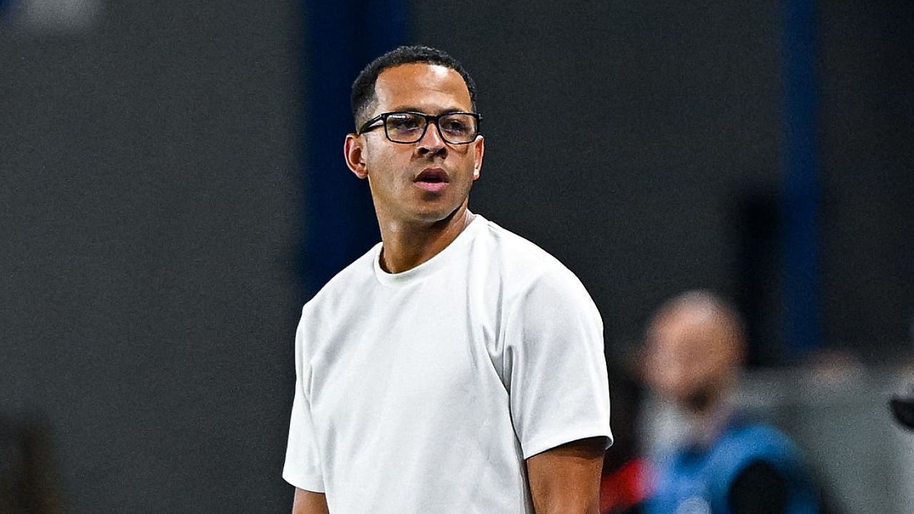 Chelsea Resmi Tunjuk Liam Rosenior dengan Kontrak Panjang 5,5 Tahun