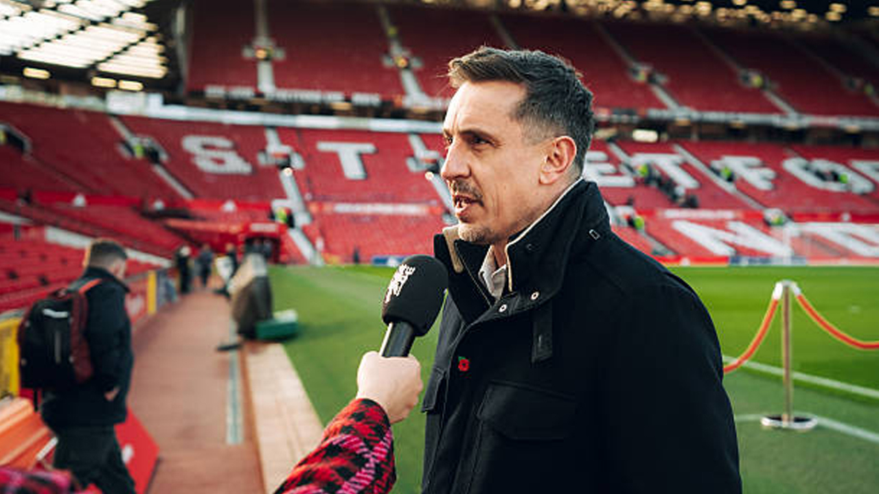 Gary Neville Kritik Pola Rekrutmen Manajer Manchester United
