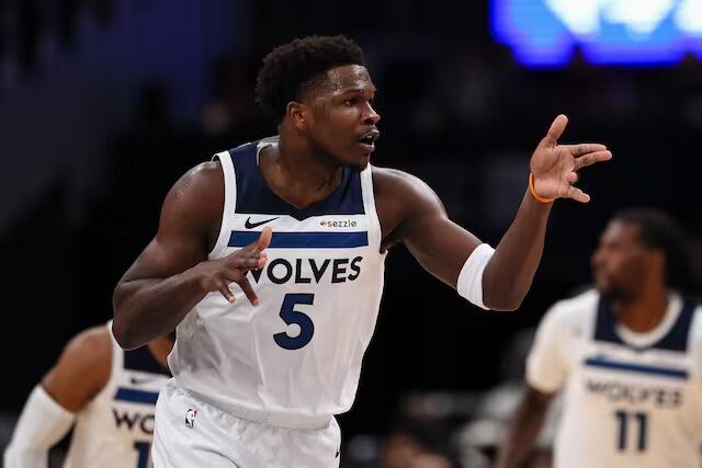 Anthony Edwards Raih 1200 Tripoin di Bawah Usia 25 Tahun - sumber: (mainbasket)