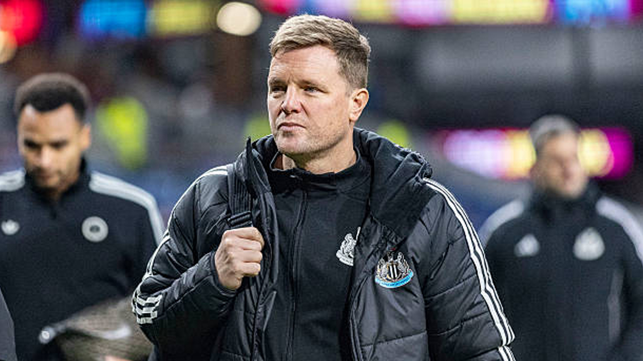 Bahagia di Newcastle United, Eddie Howe Tak Tergoda Rayuan Klub Lain