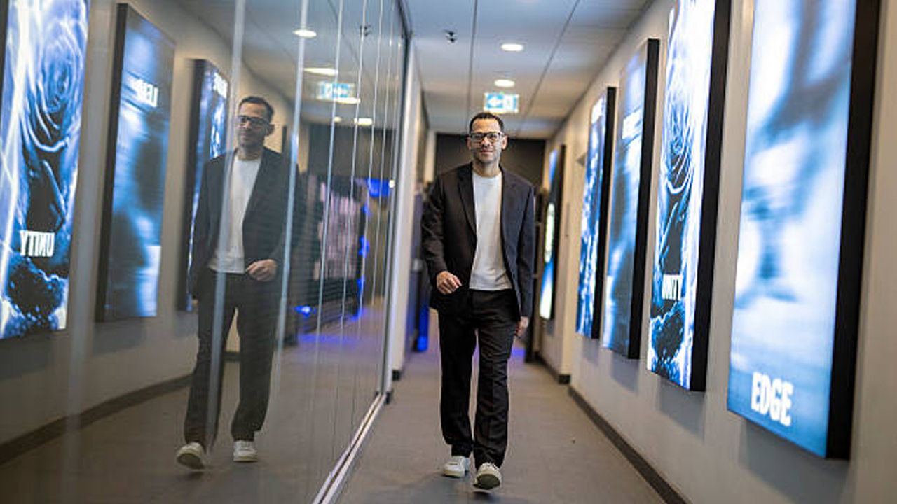 Bukan Sekadar Taktik, Liam Rosenior Beri Chelsea Pelatih dengan Nilai Kuat