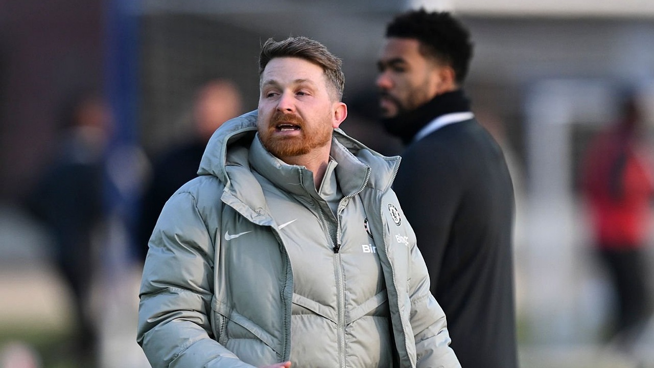 Calum McFarlane Ungkap Antusiasme Rosenior Jelang Era Barunya di Chelsea