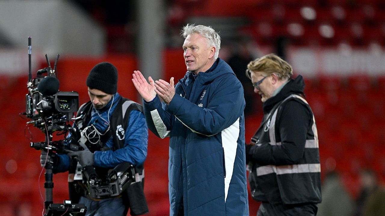 David Moyes Dihadapkan Dilema Lini Belakang Jelang Everton vs Wolves