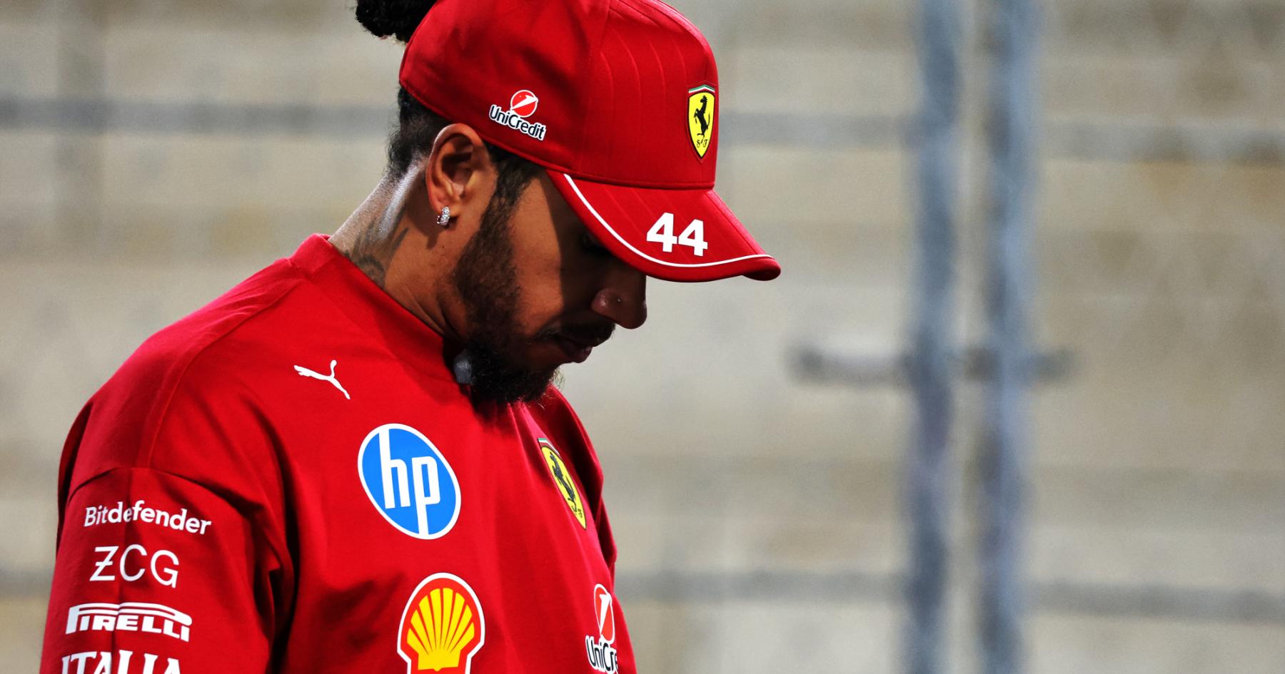 Tekanan Berat Menanti Lewis Hamilton di Musim F1 2026 - sumber: (racingnews365)