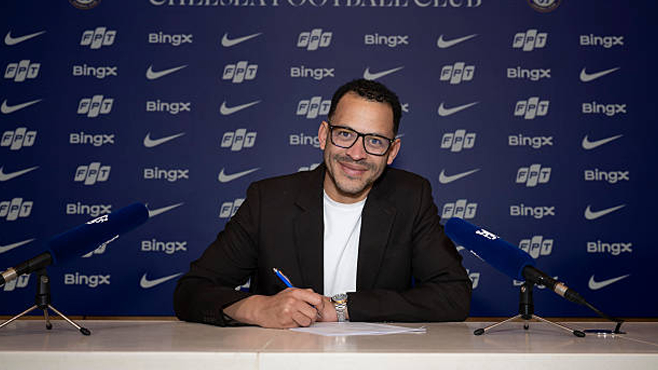 Pilihan Paling Aman di Tengah Tekanan, Mengapa Chelsea Pilih Liam Rosenior?