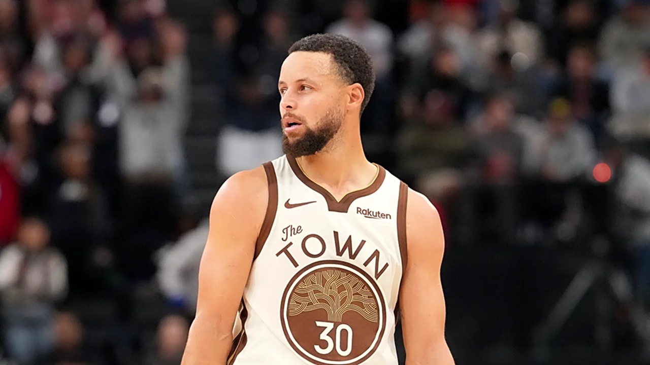 Stephen Curry Beberkan Lakukan Pelanggaran ke Kris Dunn