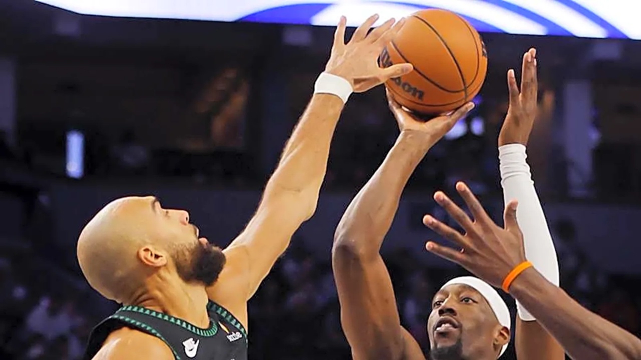 Chris Finch Nilai Rudy Gobert sebagai Penghancur Adebayo