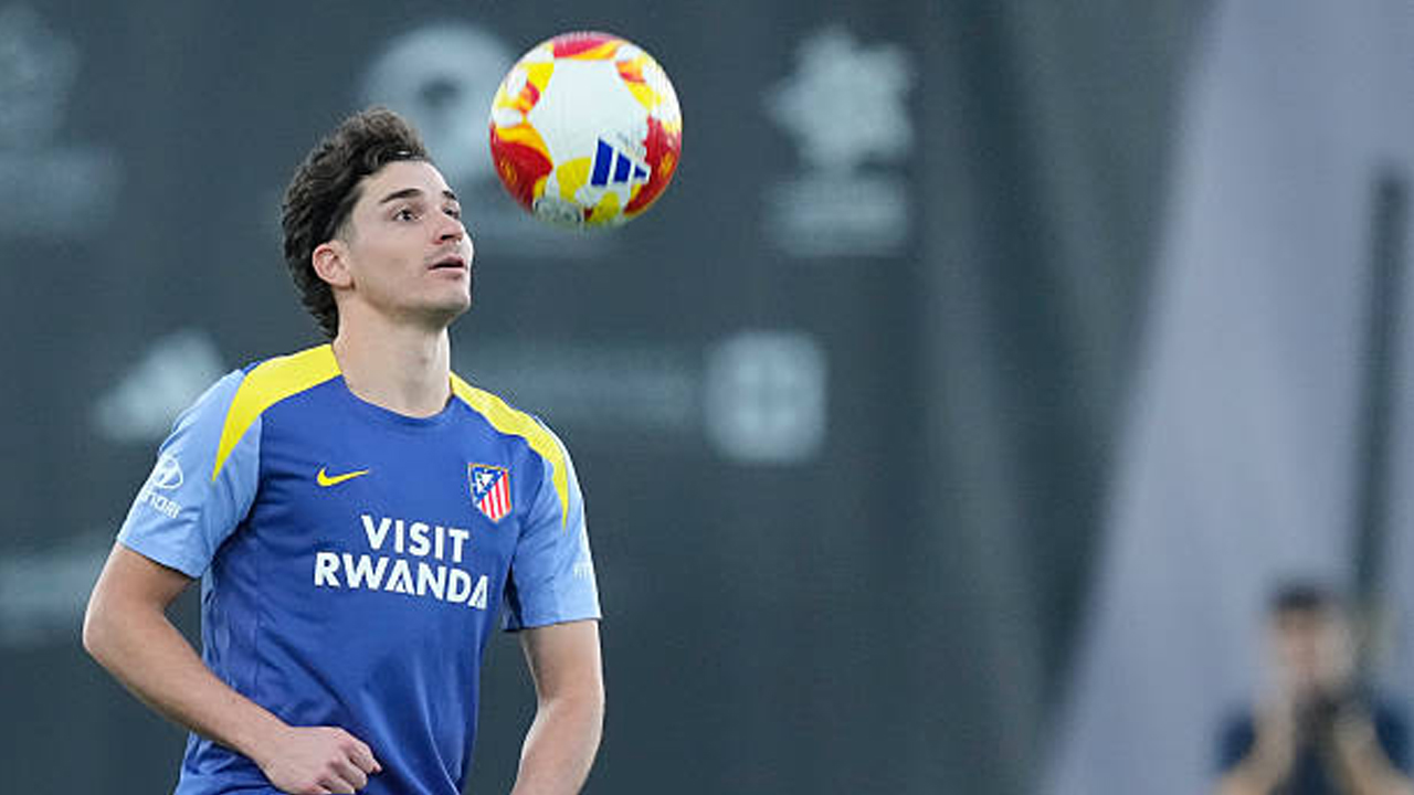 Diego Simeone Enggan Bandingkan Julian Alvarez dengan Luis Suarez