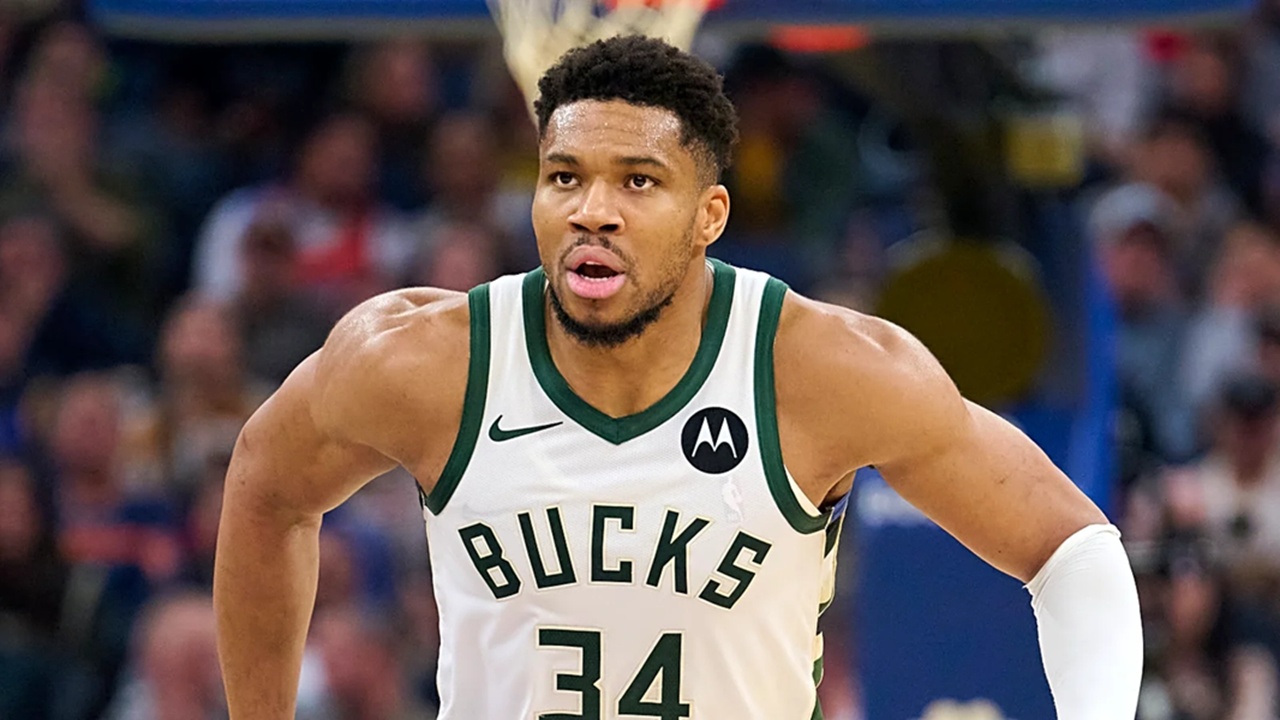 Giannis Antetokounmpo Tegaskan Tak Mau Tinggalkan Bucks