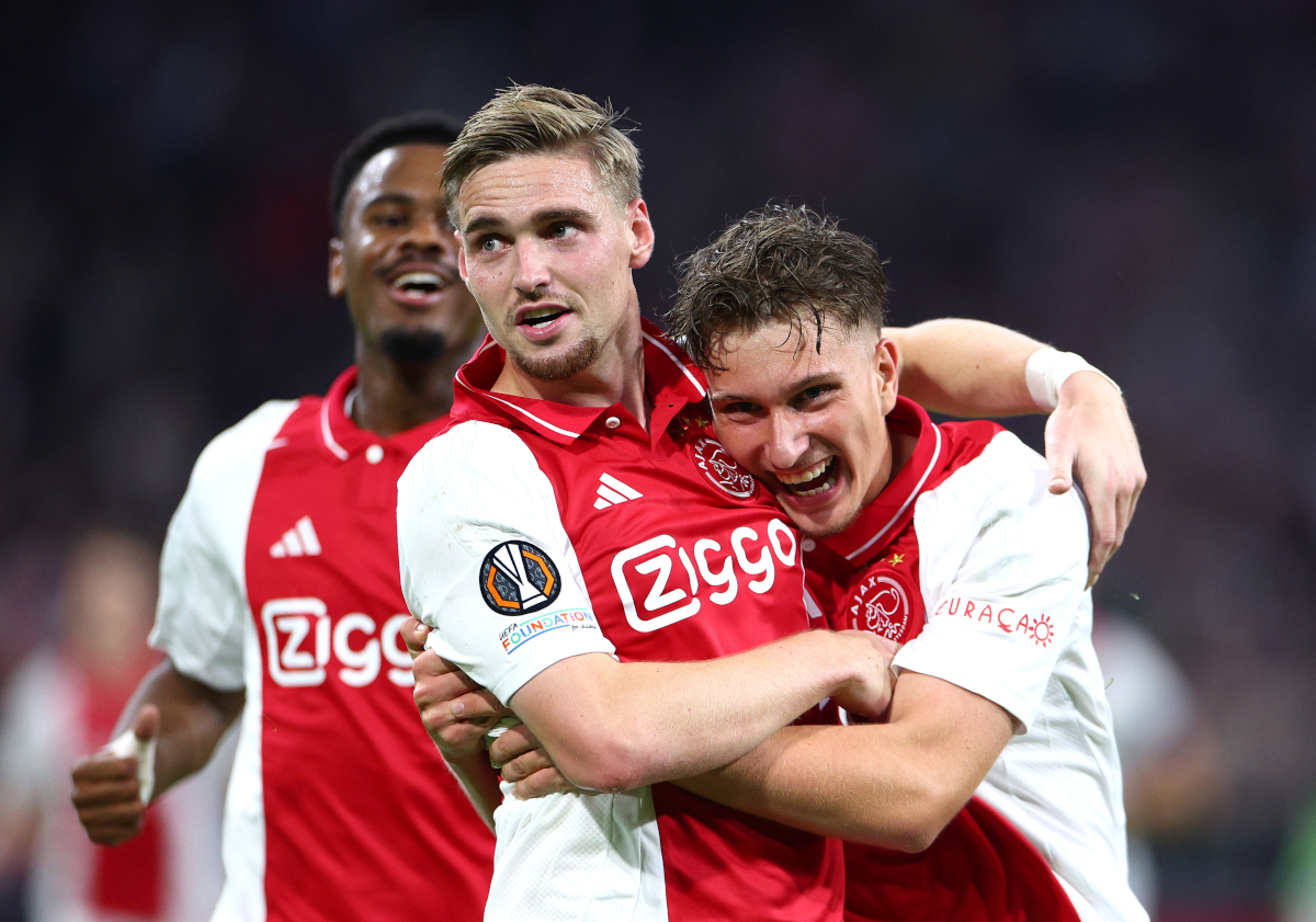 Lazio Dekati Kesepakatan Taylor dan Toth Gantikan Guendouzi - sumber: (footballitalia)