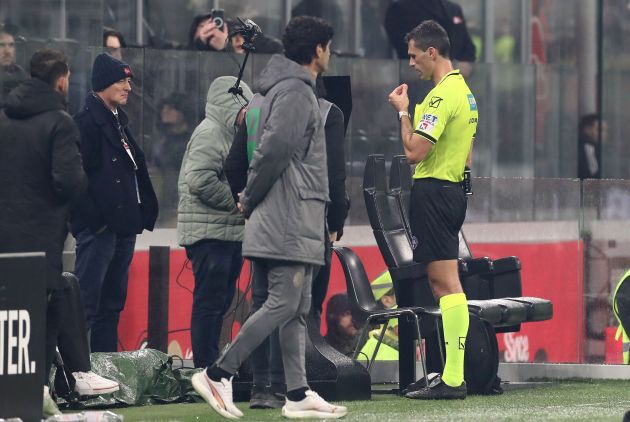 Mantan Bintang Serie A Kecam VAR dan Wasit: ‘Berantakan’ - sumber: (footballitalia)