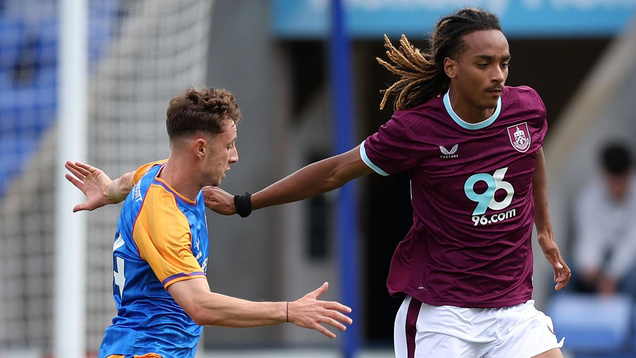 Liverpool Resmi Rampungkan Transfer Bek Muda Noah Adekoya