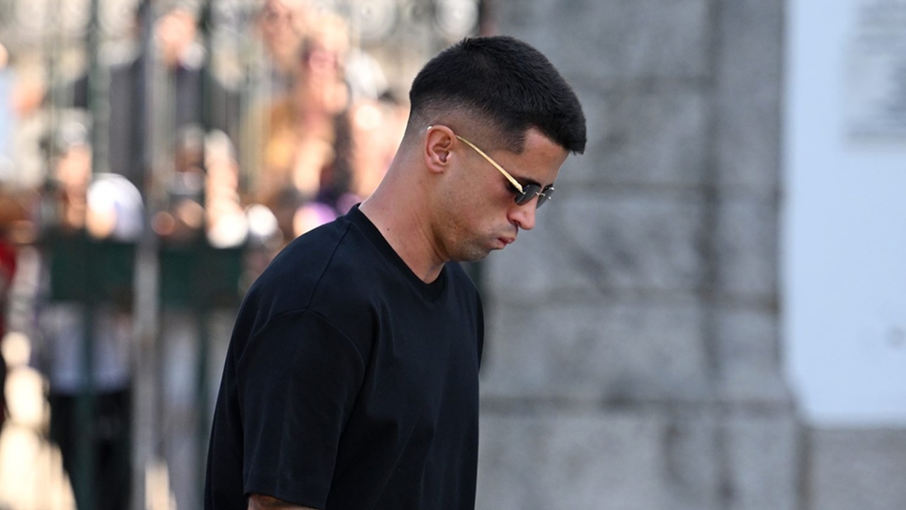 Pelatih Al Hilal Konfirmasi Kepergian Joao Cancelo