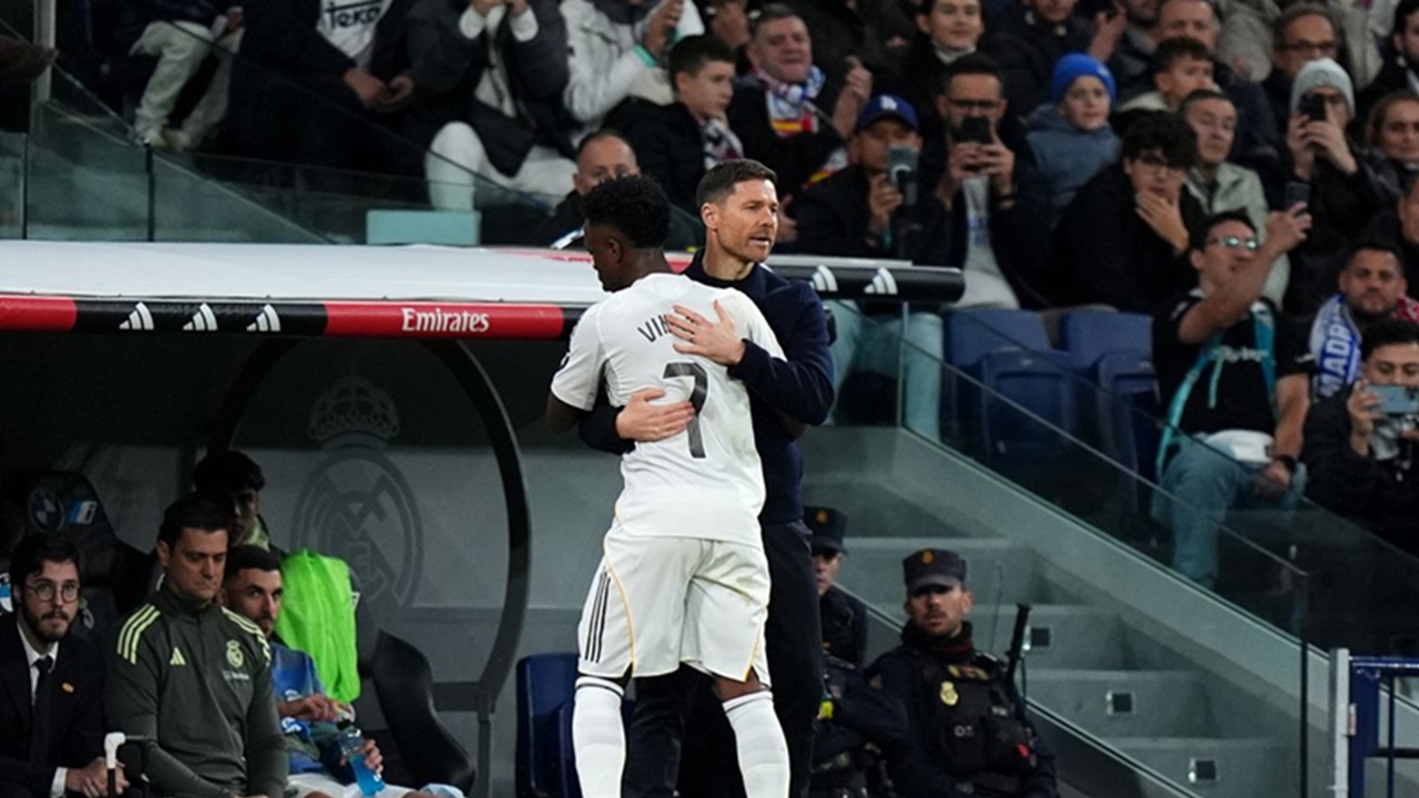 Xabi Alonso Sebut Setiap Pemain Wajib Lakukan Tekanan Termasuk Vinicius