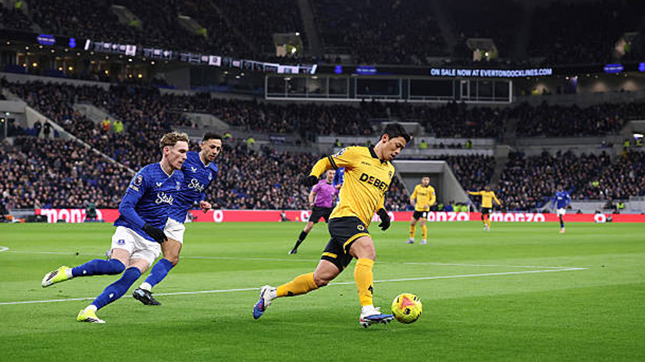 David Moyes Ungkit Tekel Hwang dan Insiden Everton Tak Dapat Penalti