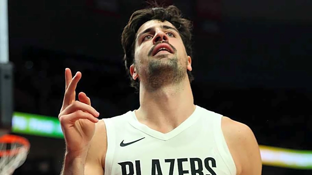 Deni Avdija Bangga Dapat Sorakan MVP dari Fans Blazers