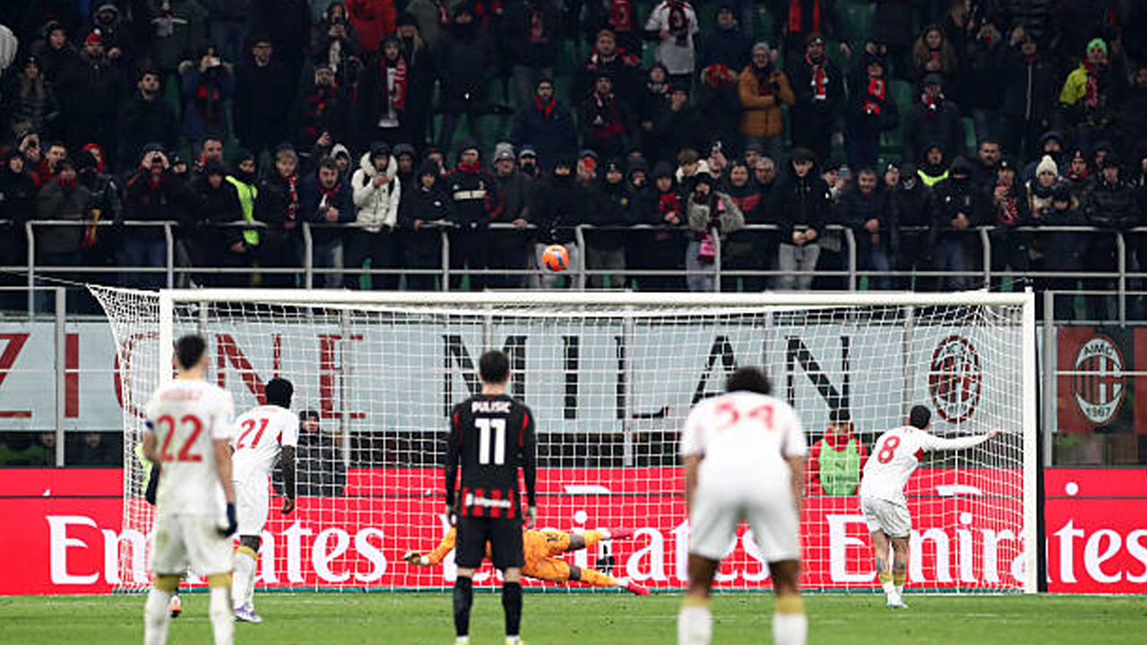 Genoa Paling Sering Gagal Penalti, De Rossi Bela Eksekusi Stanciu