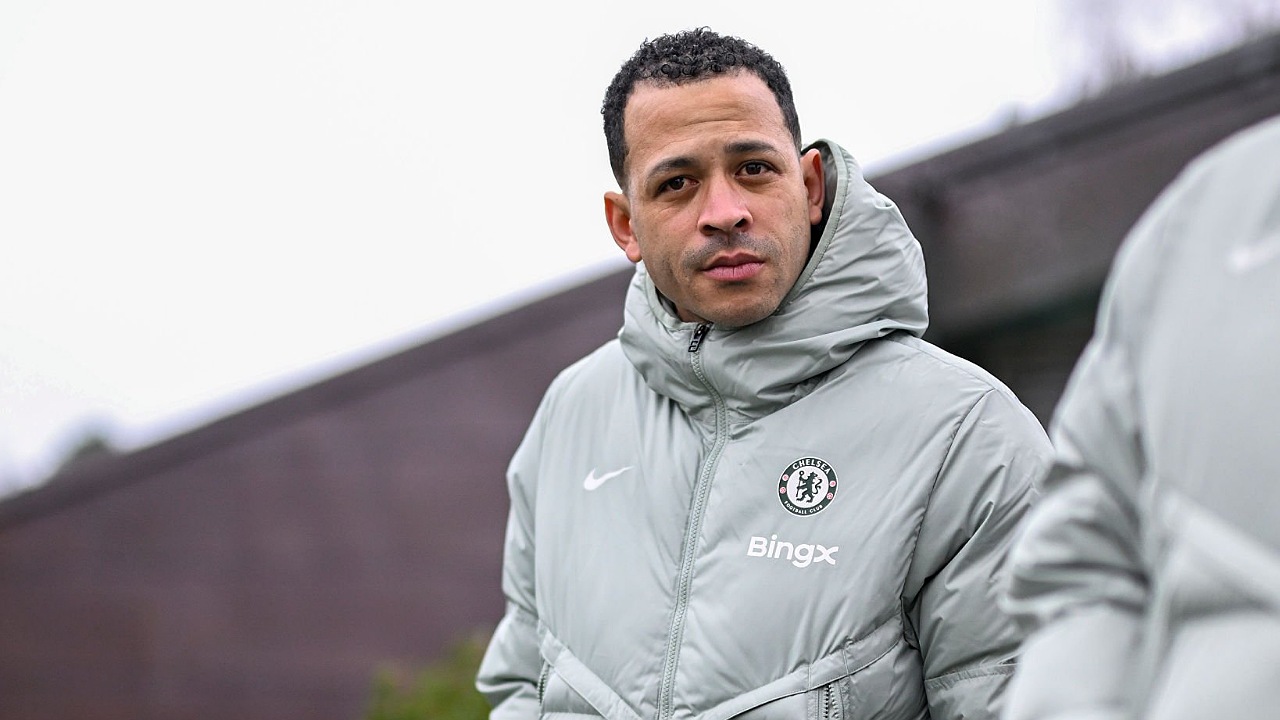 Keputusan Pertama Liam Rosenior di Chelsea: McFarlane Naik Jabatan