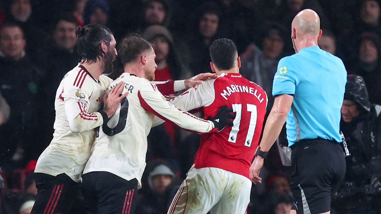 Roy Keane Kecam Dorongan Martinelli ke Conor Bradley