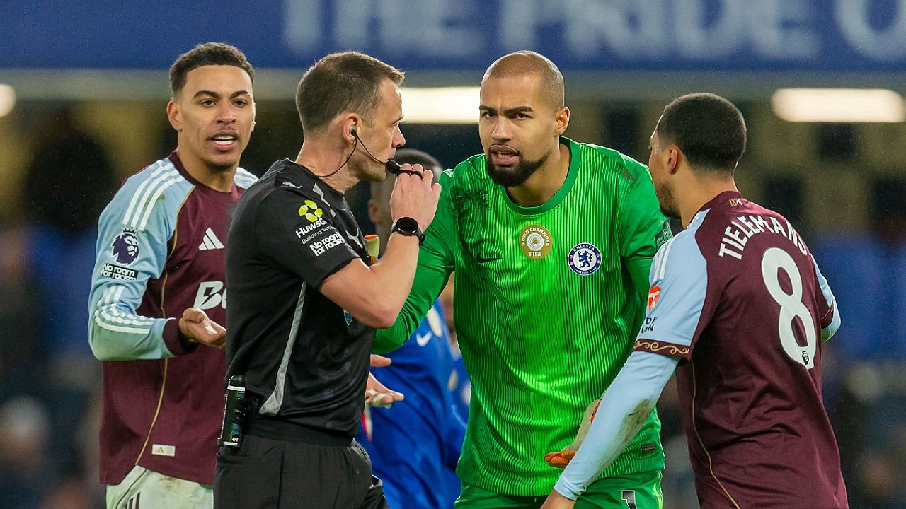 Laga Chelsea melawan Aston Villa berlangsung panas