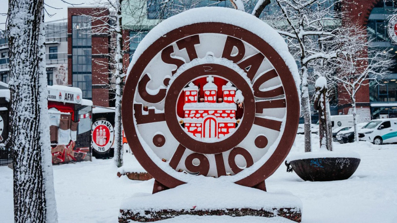 Pertandingan Bundesliga St. Pauli vs RB Leipzig ditunda.
