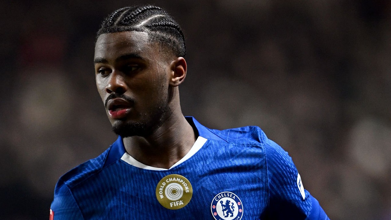 Gol Perdana Jorrel Hato Jadi Sejarah Era Liam Rosenior di Chelsea