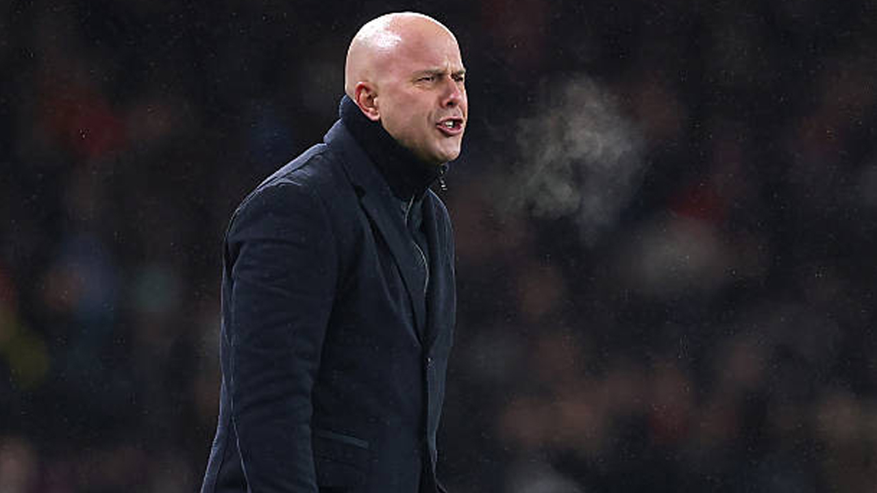 Hadapi Barnsley di Piala FA, Arne Slot Janjikan Tim Kuat Liverpool