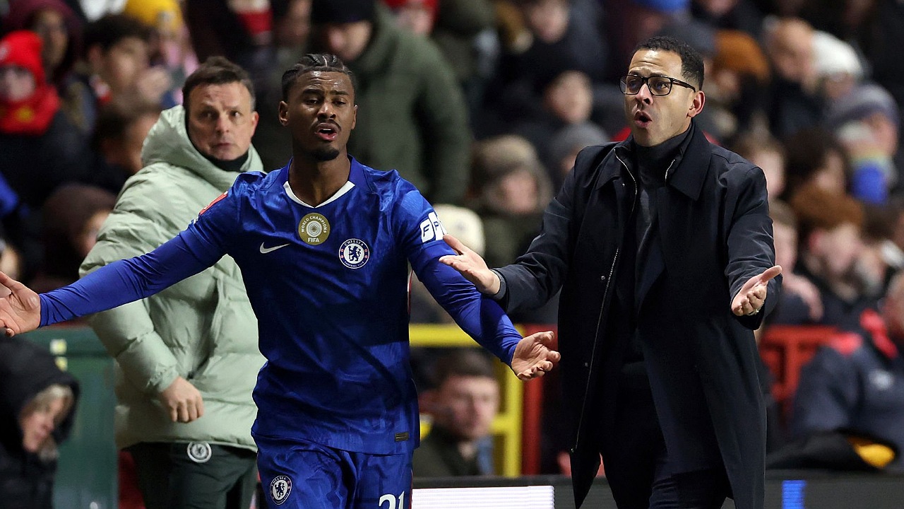 Jorrel Hato Puji Liam Rosenior Usai Chelsea Bungkam Charlton 5-1