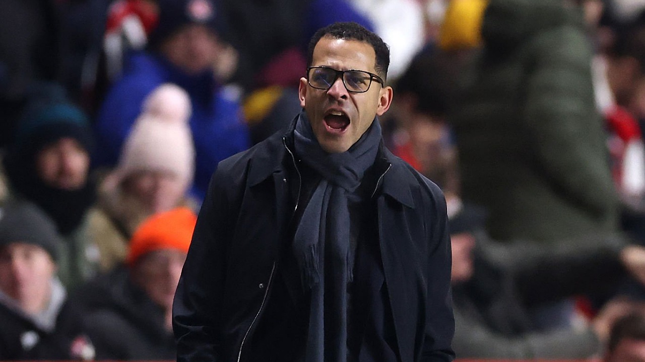 Liam Rosenior Menang di Debut, Tegaskan Chelsea Masih Perlu Perbaikan